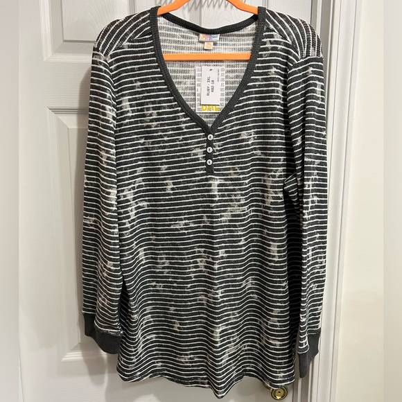 LuLaRoe Tops - Lularoe Rubin 3xl BNWT